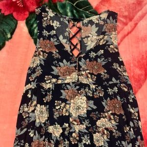American eagle floral tank top